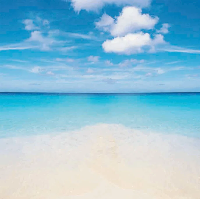 Private Beach Access
Step from your door to sandy shores within one minute, exclusive to Granada II residents.